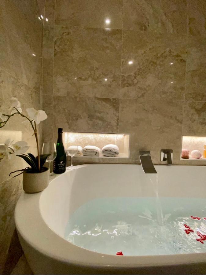 Luxury 3 Al Duomo Di Parma公寓 外观 照片