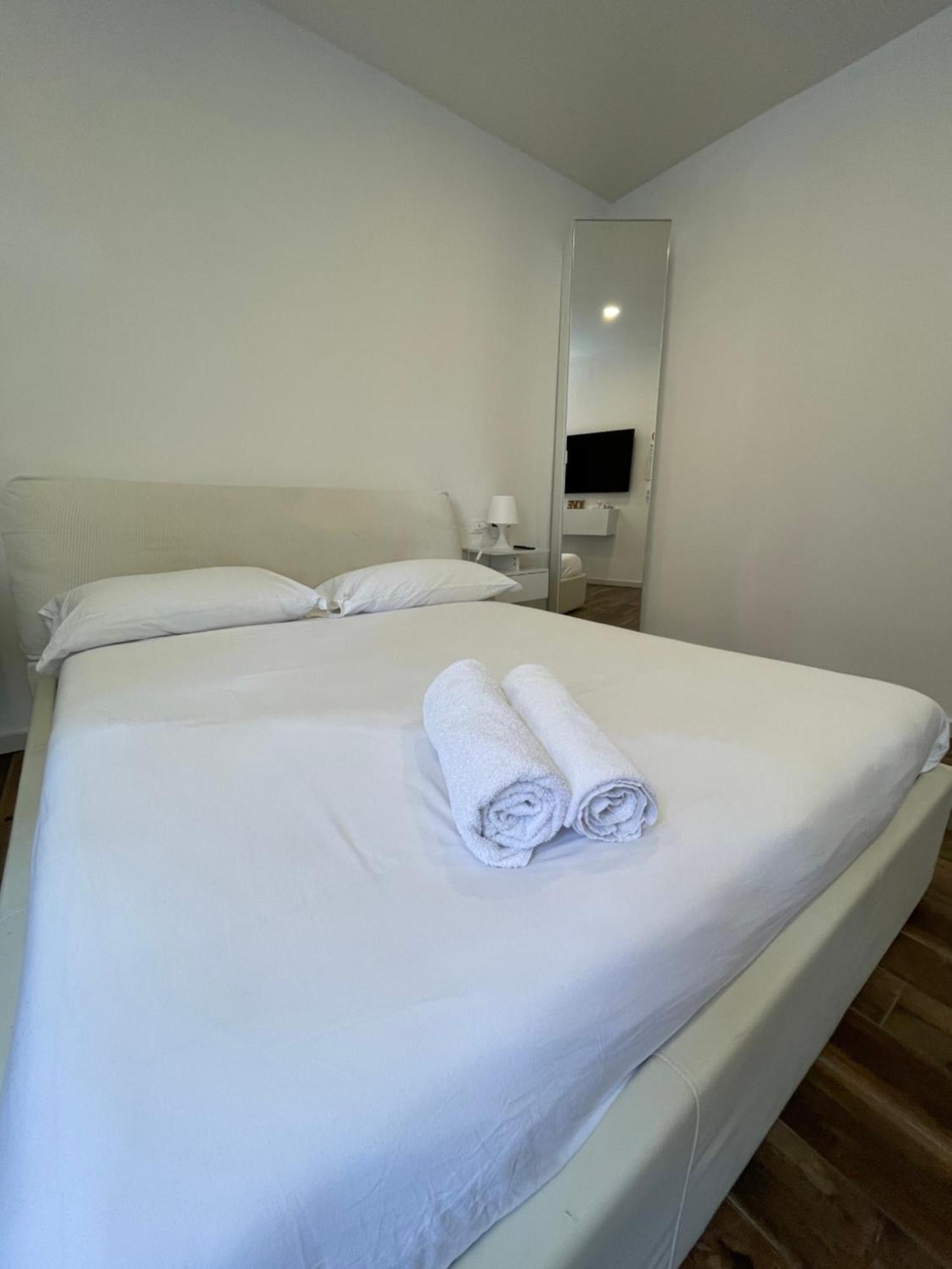 Luxury 3 Al Duomo Di Parma公寓 外观 照片