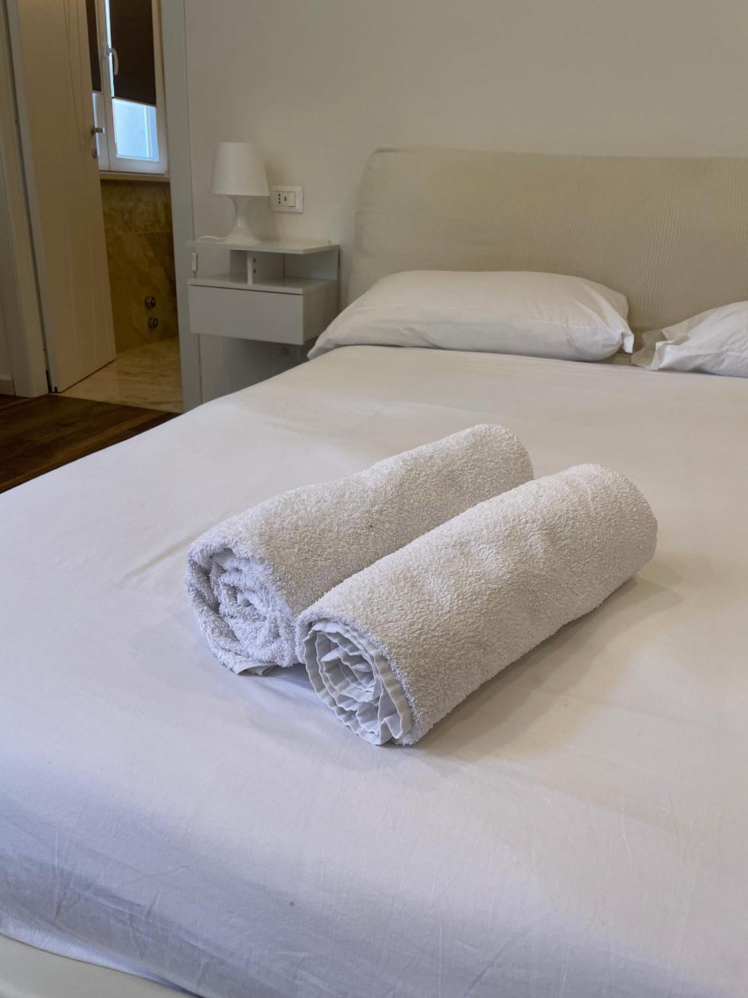 Luxury 3 Al Duomo Di Parma公寓 外观 照片